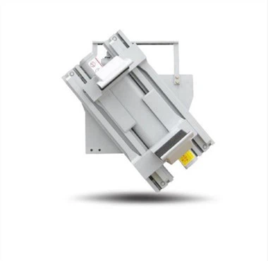 Objemka z vrtljivo žlico viličarja